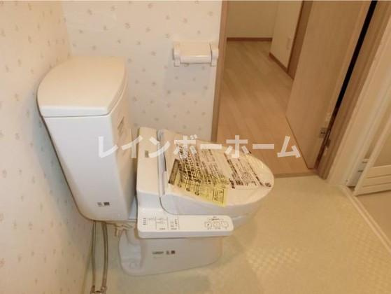 ビーナスコートⅢのトイレ|ゆったりとした空間のトイレです