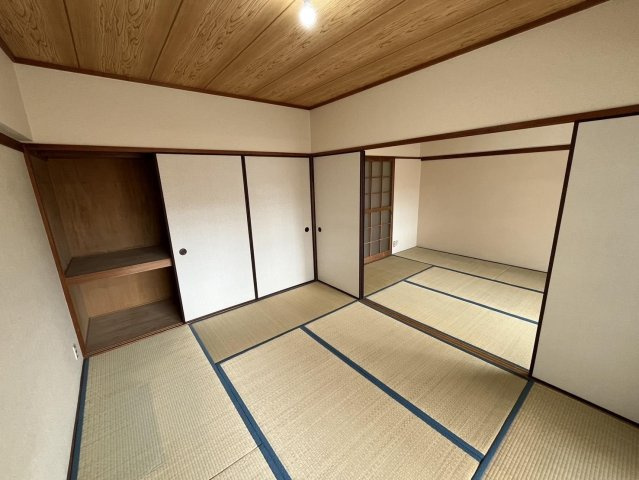 ロイヤルサルーン真鶴の居間・リビング