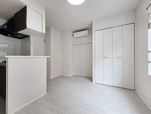 川口市中青木１丁目の賃貸マンションの居間・リビング