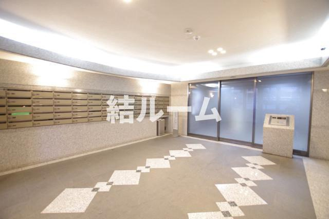 中野区丸山１丁目の賃貸マンションのエントランス