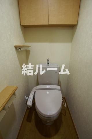 中野区丸山１丁目の賃貸マンションのトイレ