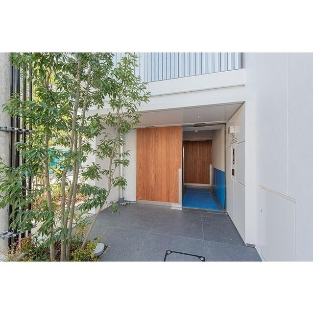 オアーゼ新宿市谷薬王寺アネックスのエントランス