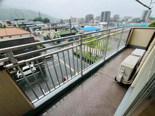 陣山ビルのバルコニー