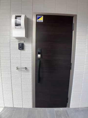 D-ROOM 中島の玄関