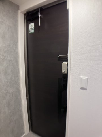 D-ROOM 中島の玄関