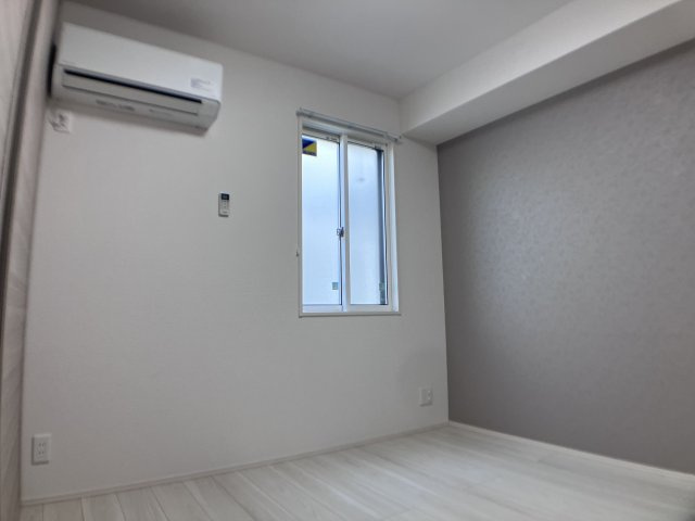 D-ROOM 中島の洋室