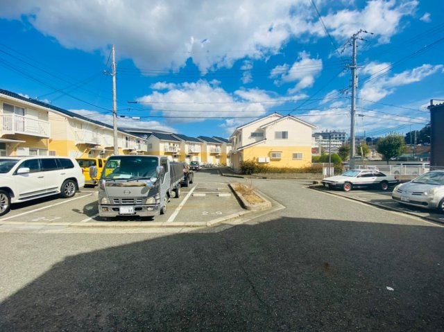 タウンハウス伊川谷の駐車場|タウンハウス伊川谷
