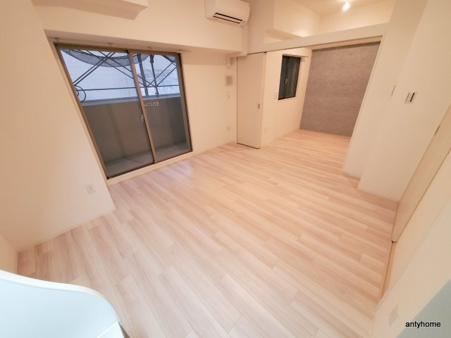 アドバンス江坂ラシュレ 仲介手数料無料の居間・リビング