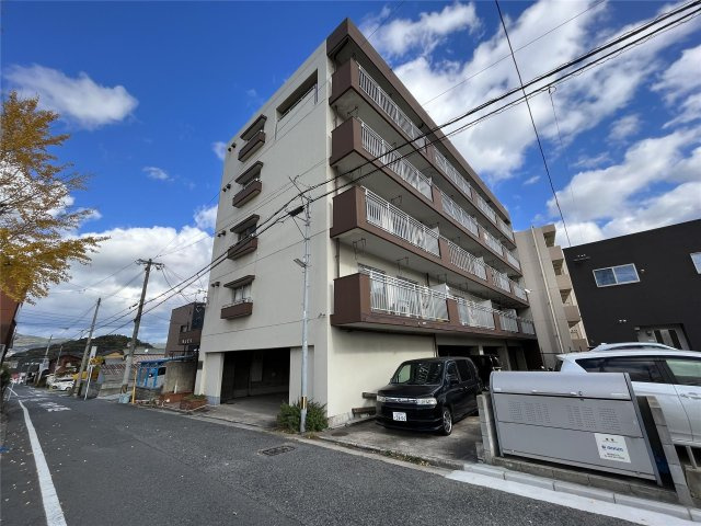 陣山ビル