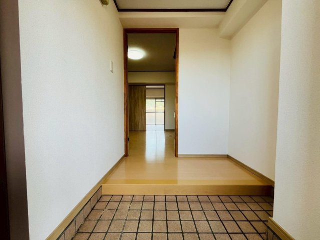 陣山ビルの玄関