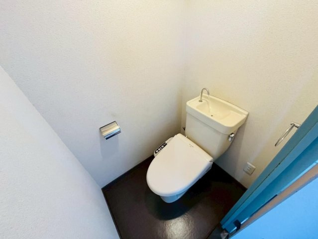 陣山ビルのトイレ