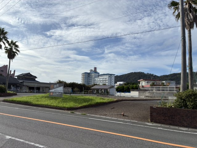 南房総市白浜町白浜の売地の外観|向かって右側駐車場