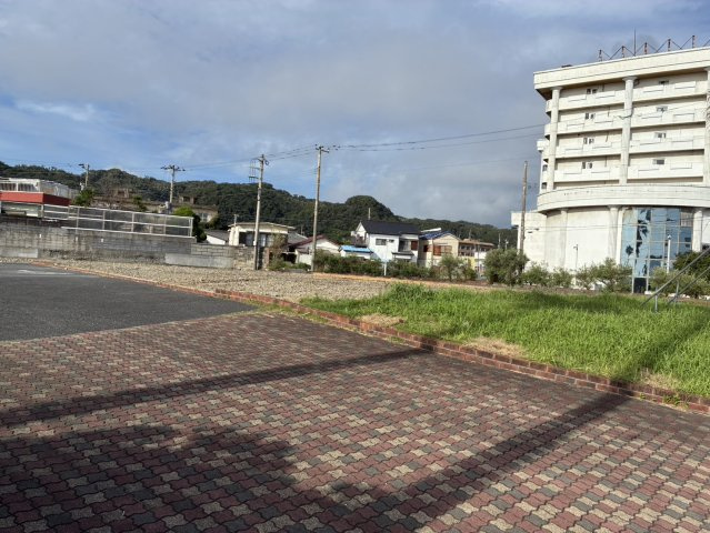 南房総市白浜町白浜の売地の外観|向かって左側駐車場