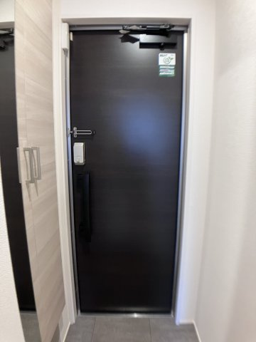 D-ROOM 中島の玄関