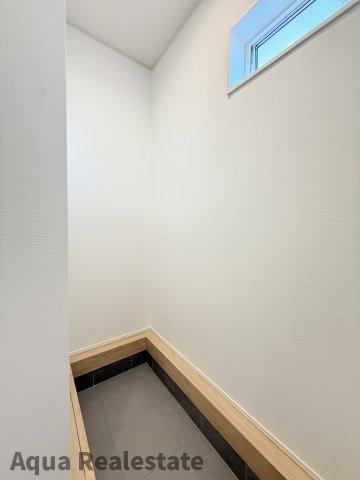 さぬき市志度の新築一戸建の玄関|シンプルで使いやすい玄関です