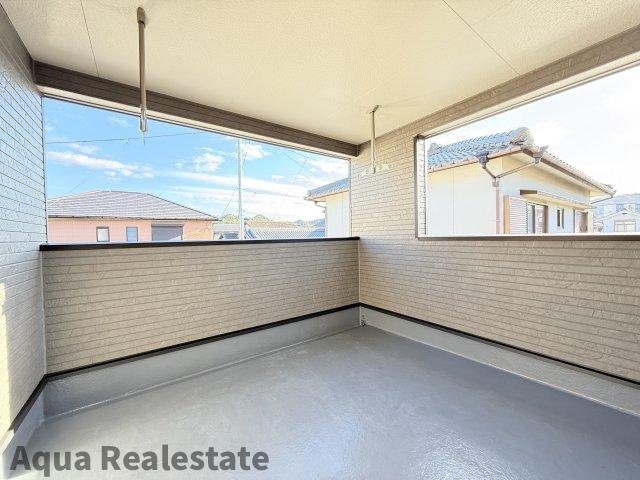 さぬき市志度の新築一戸建のバルコニー|外からの目が気にならないバルコニーで洗濯物が干せます
