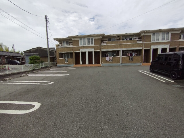 フェイバーＡの駐車場