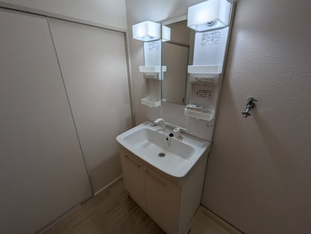リプル豊中の洗面所