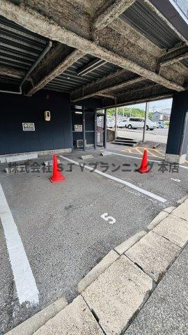 仲介手数料0円！M54の駐車場