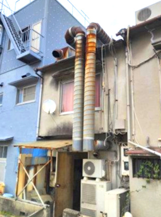 焼肉店跡２階建ての外観