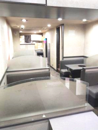 焼肉店跡２階建ての内装
