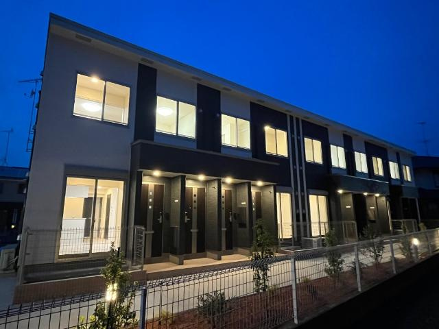 アリビオの外観|外観写真（夜）