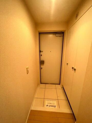 ウィンシティ上野タワーの玄関