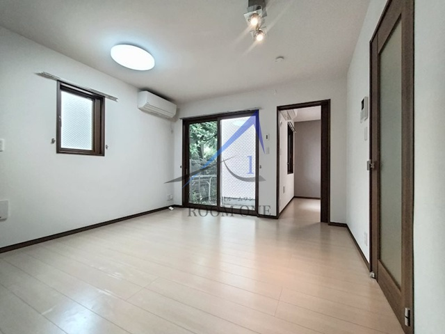 カームメゾン の居間・リビング|洋室のお部屋です。