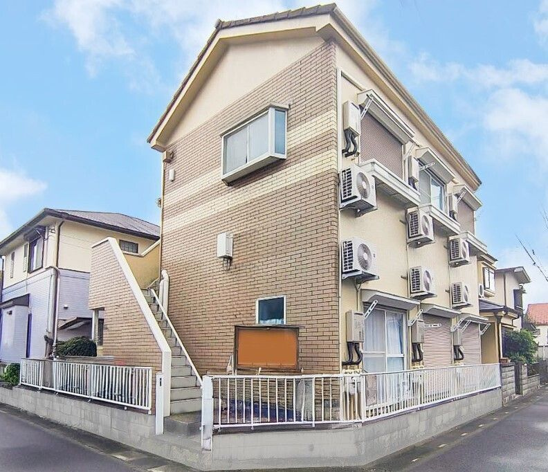 入間郡毛呂山町中央３丁目のアパートの外観