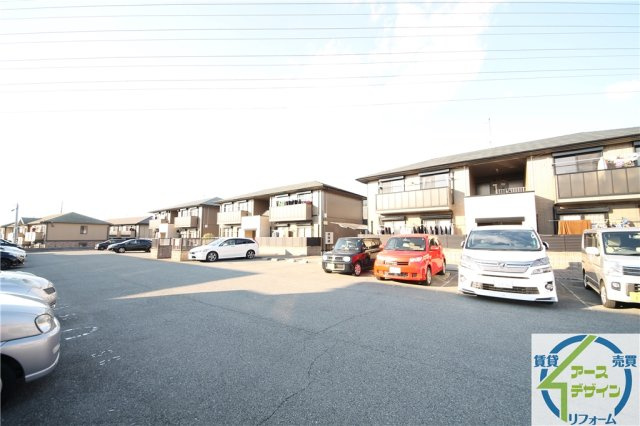 プランドールMITANIの駐車場