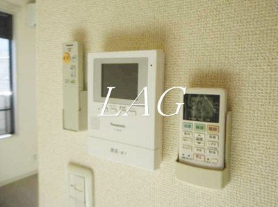 【セキュリティ】 | フェルマータ目黒本町 | モニター付きインターホンです。