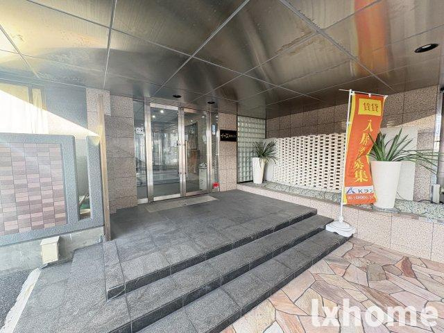 イーズ南春日丘のエントランス|落ち着いたエントランスです