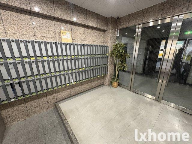イーズ南春日丘のロビー|落ち着いたロビーです