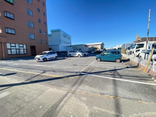 【駐車場】