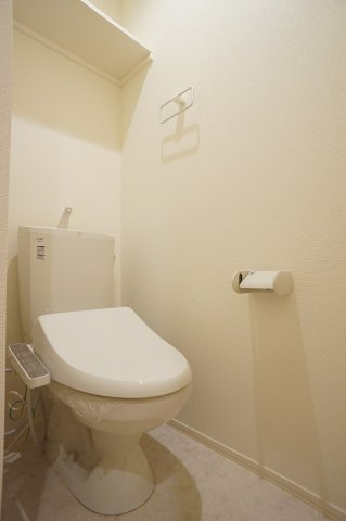 【トイレ】 | Gatto  Bianco | 暖房洗浄便座付きトイレです