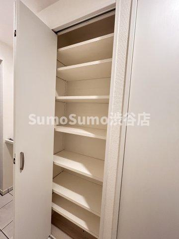 アルティザ池尻の収納|便利な収納スペースです