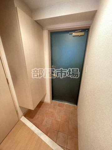 シャローグラスの玄関