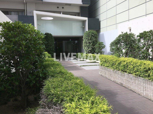 【エントランス】ア・ミュゼ新大阪