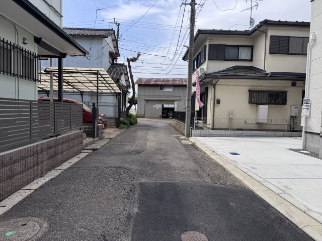 市川市柏井町１丁目新築戸建（柏井町２期）の前面道路含む現地写真|東側前面道路