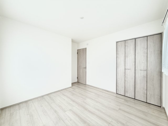 ハートフルタウン参野町の洋室|2階 約6.3帖の洋室はとても明るく過ごしやすいお部屋となっております。