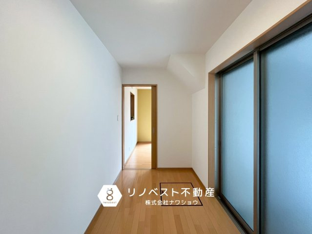 東大阪市末広町の収納|ガレージに繋がるため買い物帰り直接お部屋に荷物を運べます♪