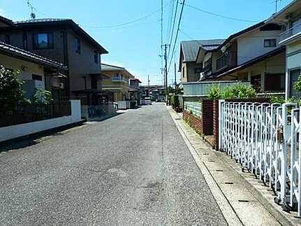 安芸区中野５丁目の前面道路含む現地写真