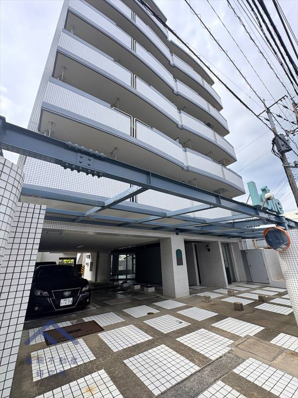 ロワールマンション周船寺の外観