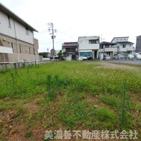 ６７２０６　岐阜市織田塚町２丁目土地の外観