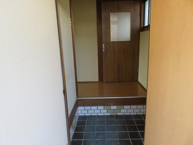 津島本町一戸建て　の玄関