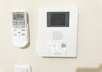 【設備】 | カーサブラン | モニター付きインターフォンです。