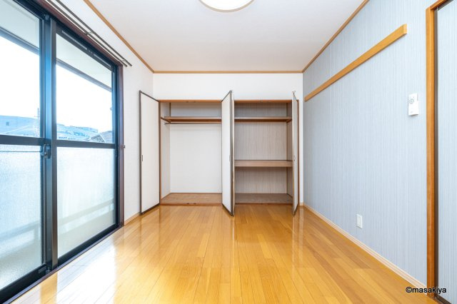 メゾンパーク東和田の居間・リビング