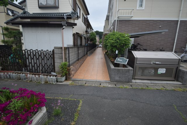 クラールのエントランス|清潔なエントランスです