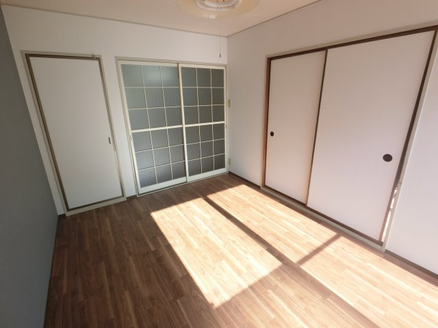 【寝室】