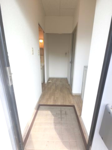 【玄関】